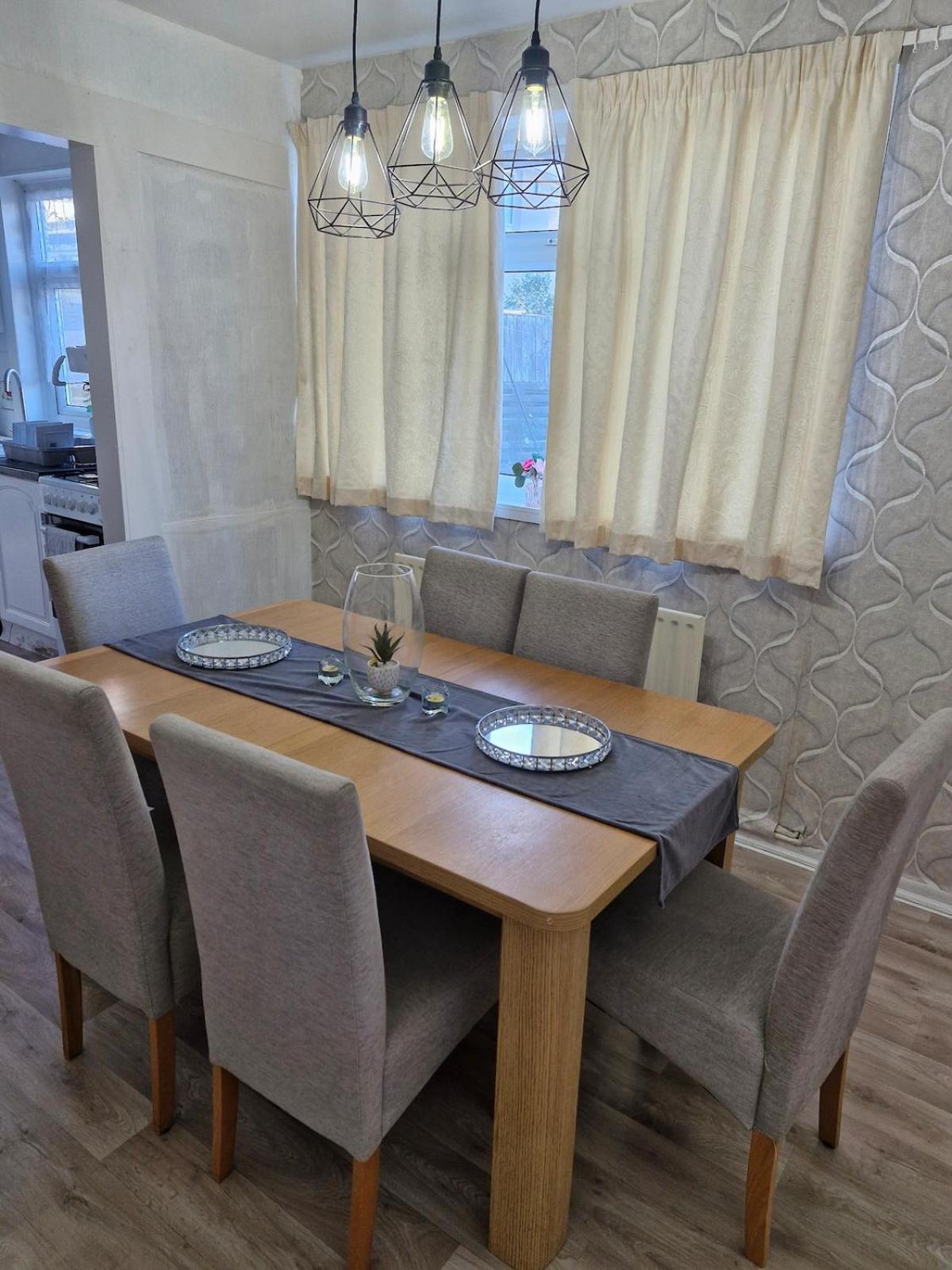 Holiday home Spacious Three Bed-room House *