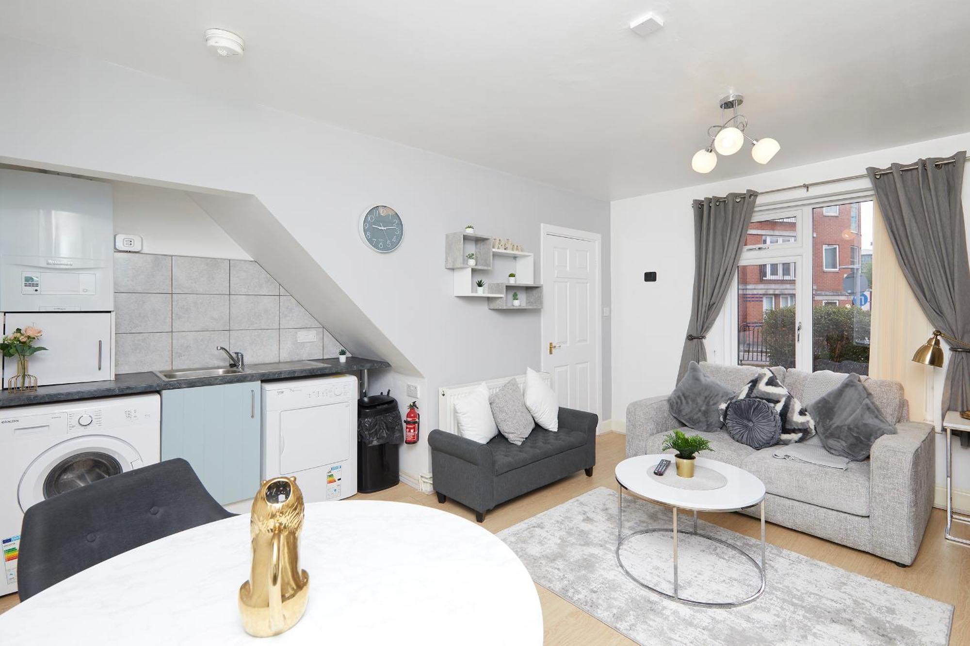 Apartment 3 Bed Notts Centre Town House - Free Parking Nottingham