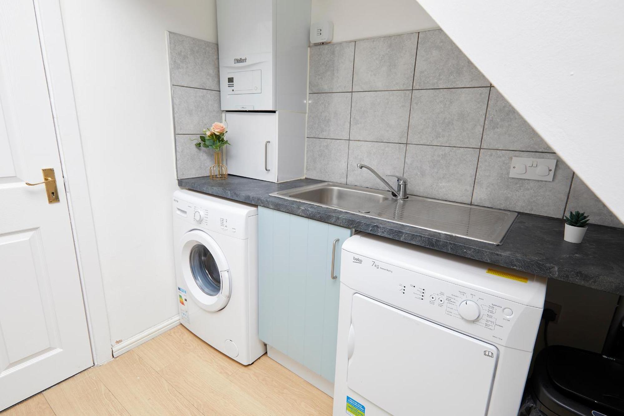 Apartment 3 Bed Notts Centre Town House - Free Parking *