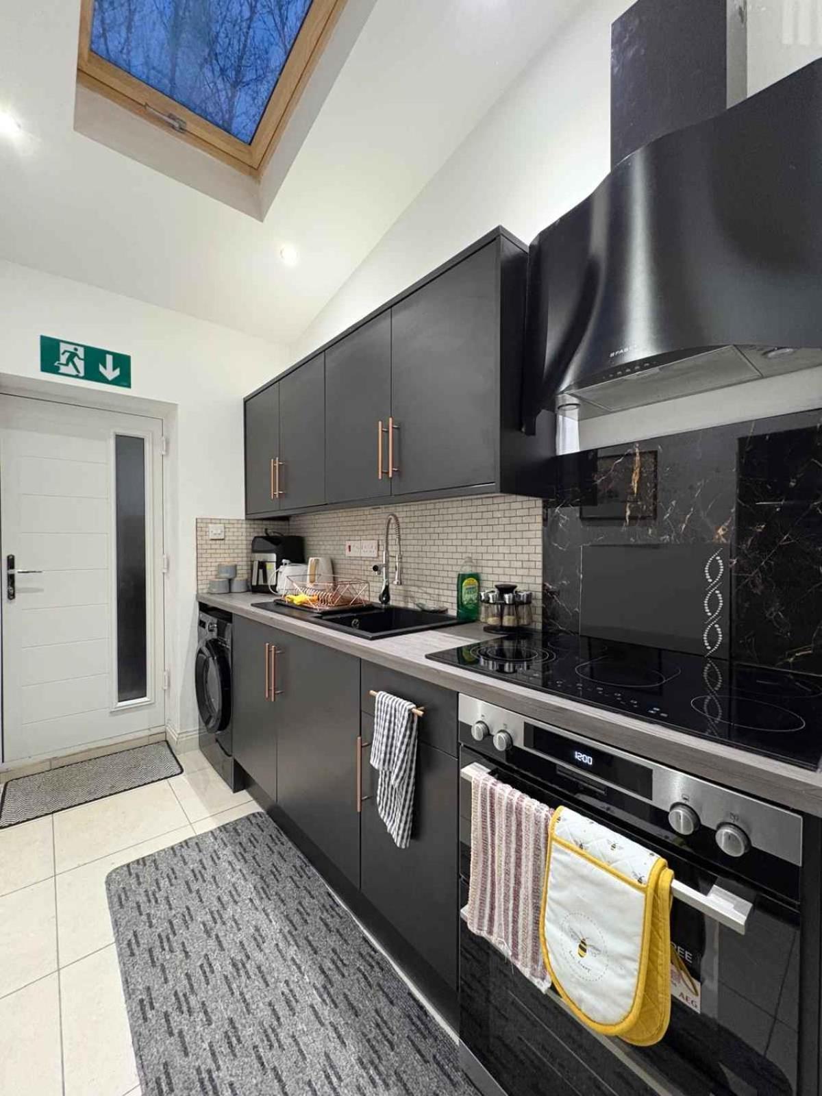 Apartment Blue Room, Stylish Near Centre