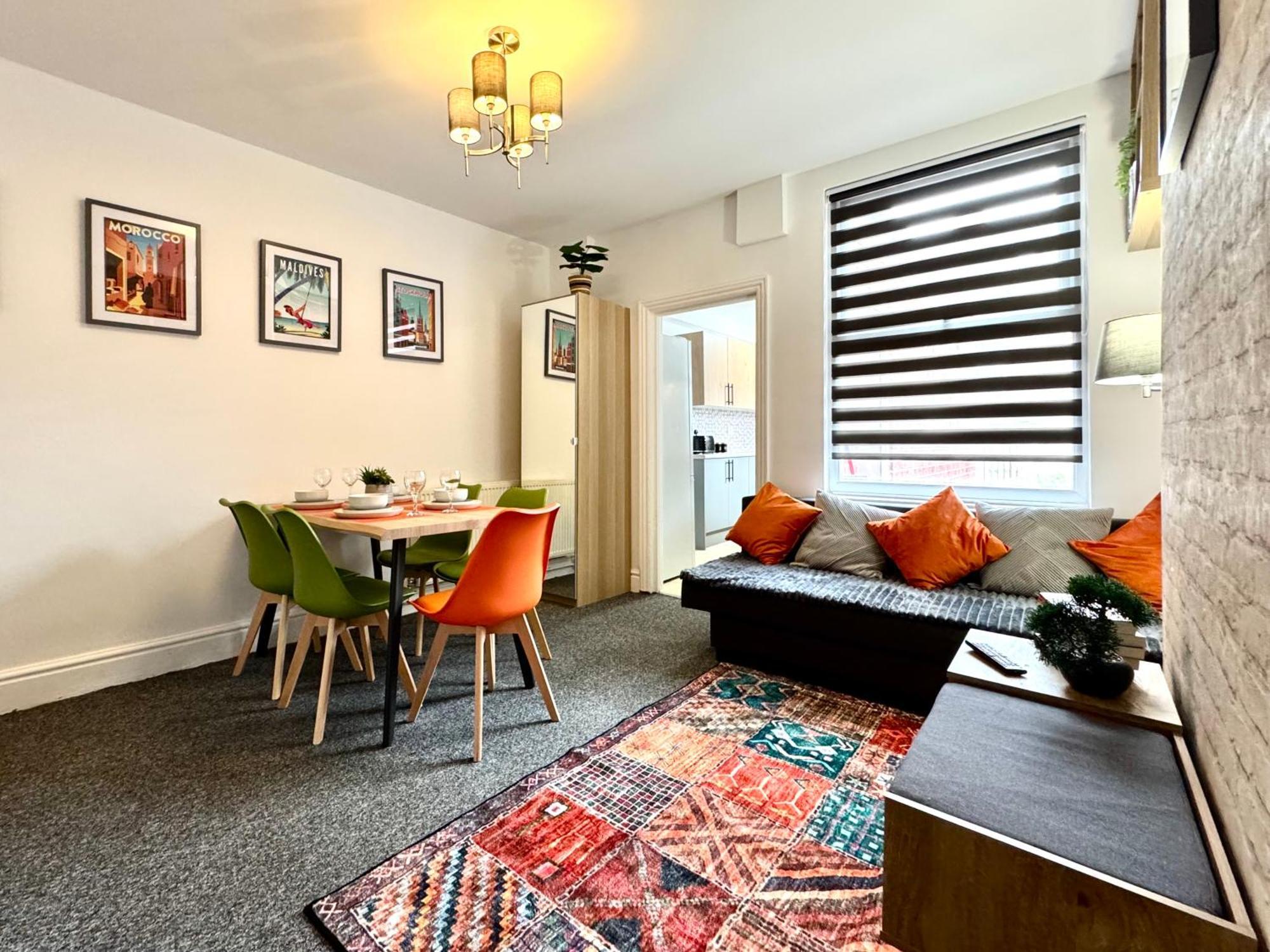 Casa de férias Spacious For 8 Work Trips Or Breaks Parking Nottingham