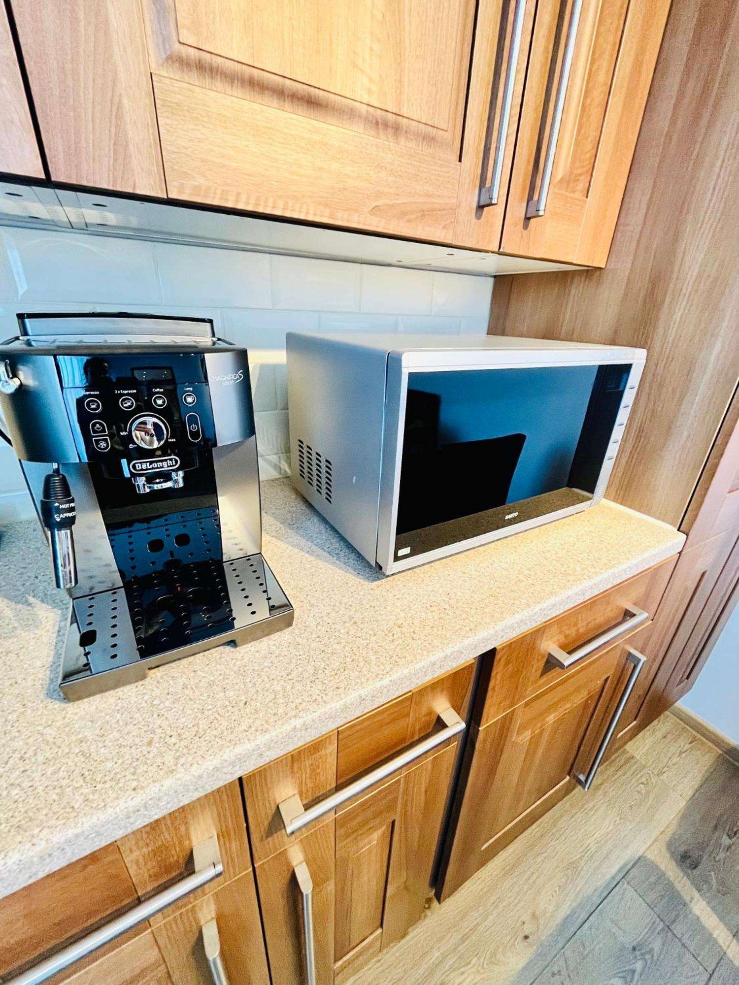 Modern Strelley Escape - Peaceful & Convenient, 2x Free Off-street Parking, Wifi -500mb, 2 Bathrooms, Contractor & Family Friendly, Ng8 *
