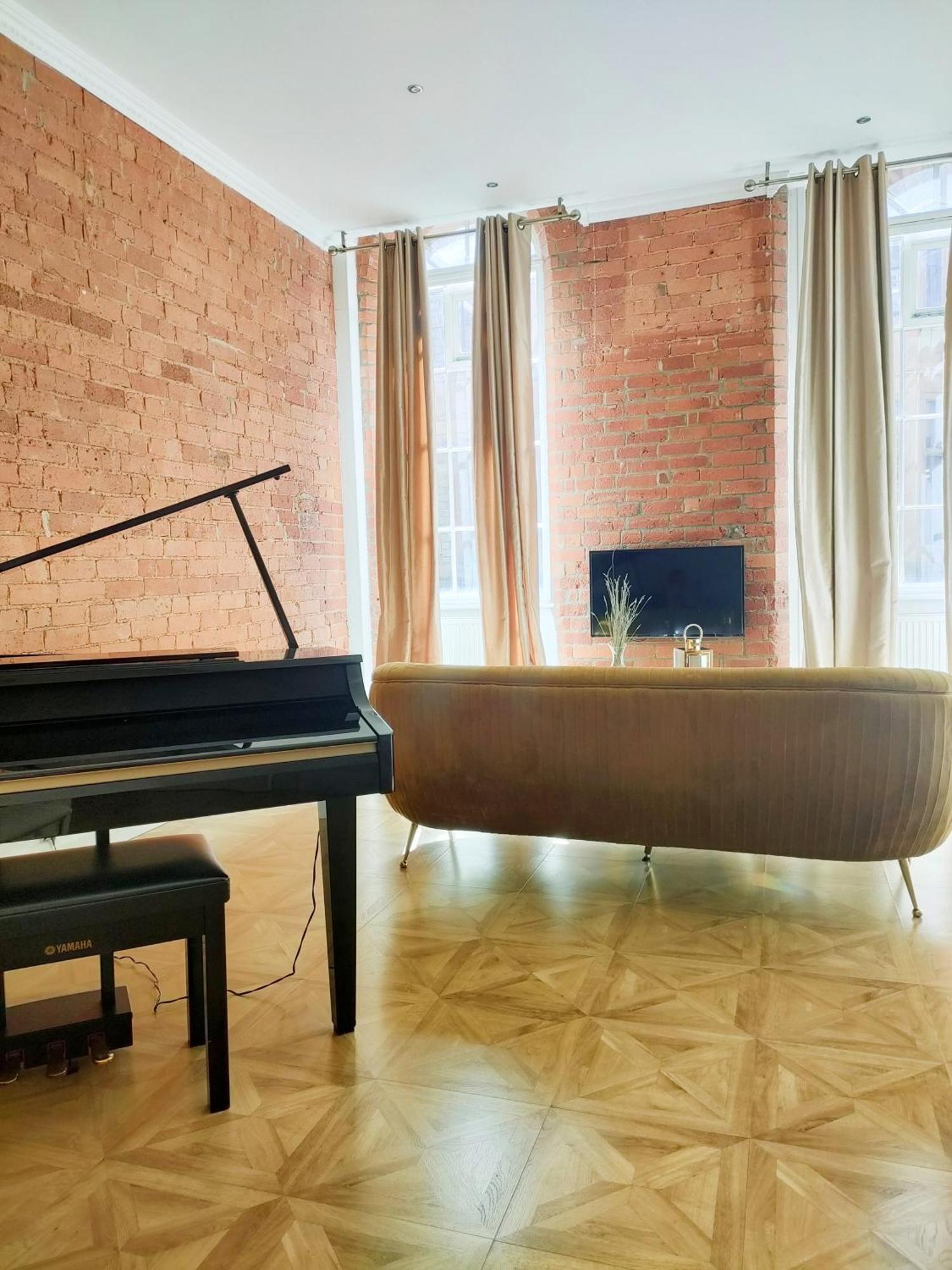 Versailles Apartment