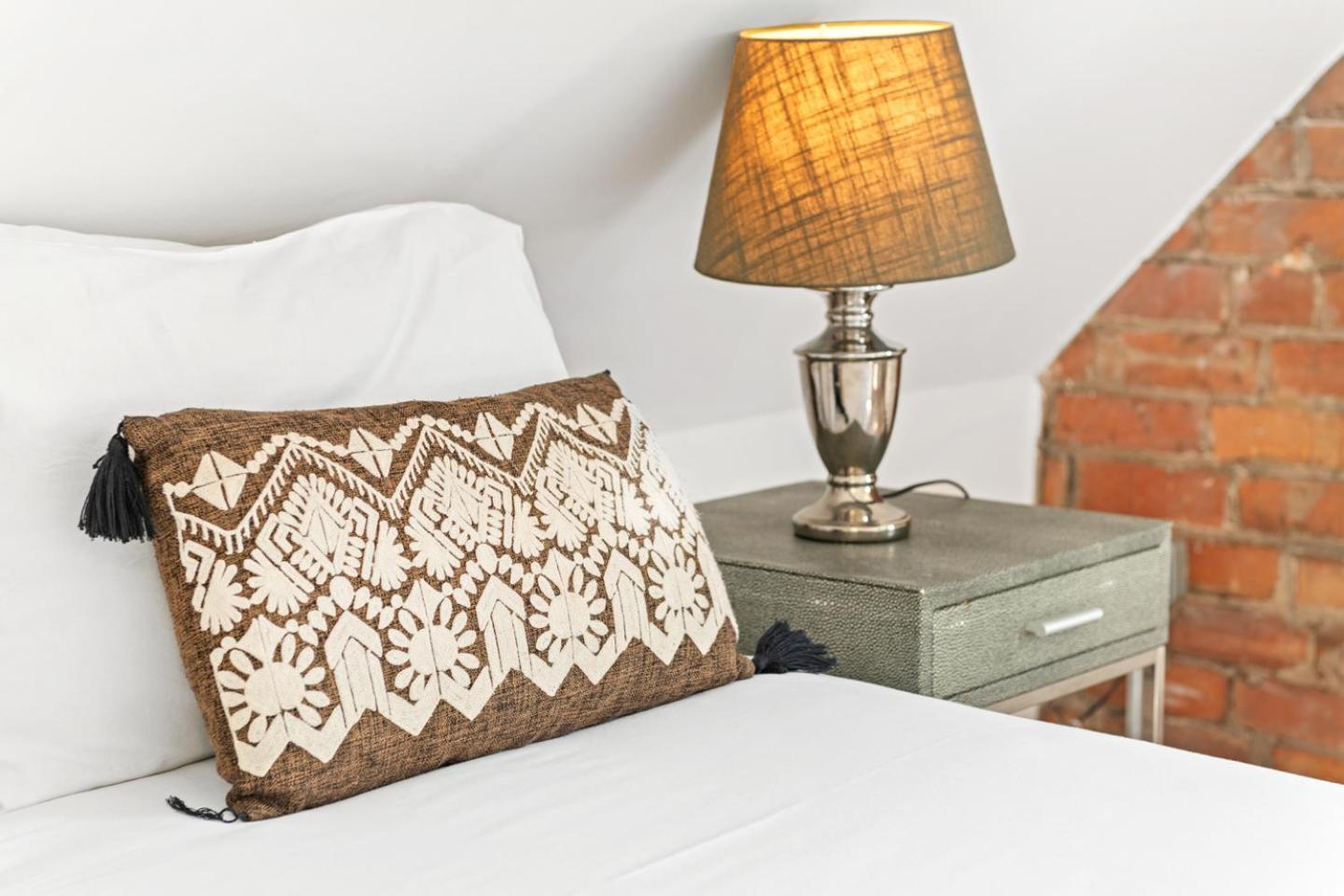 Apartment Luxury 2 Bed, 2 Bath Centre