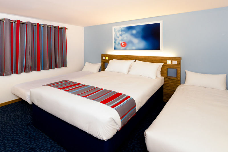 Travelodge 3*