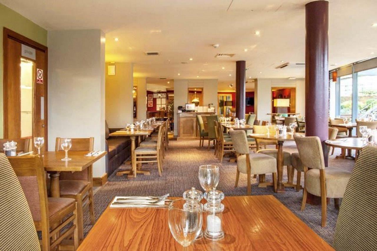 Premier Arena Hotel 3*