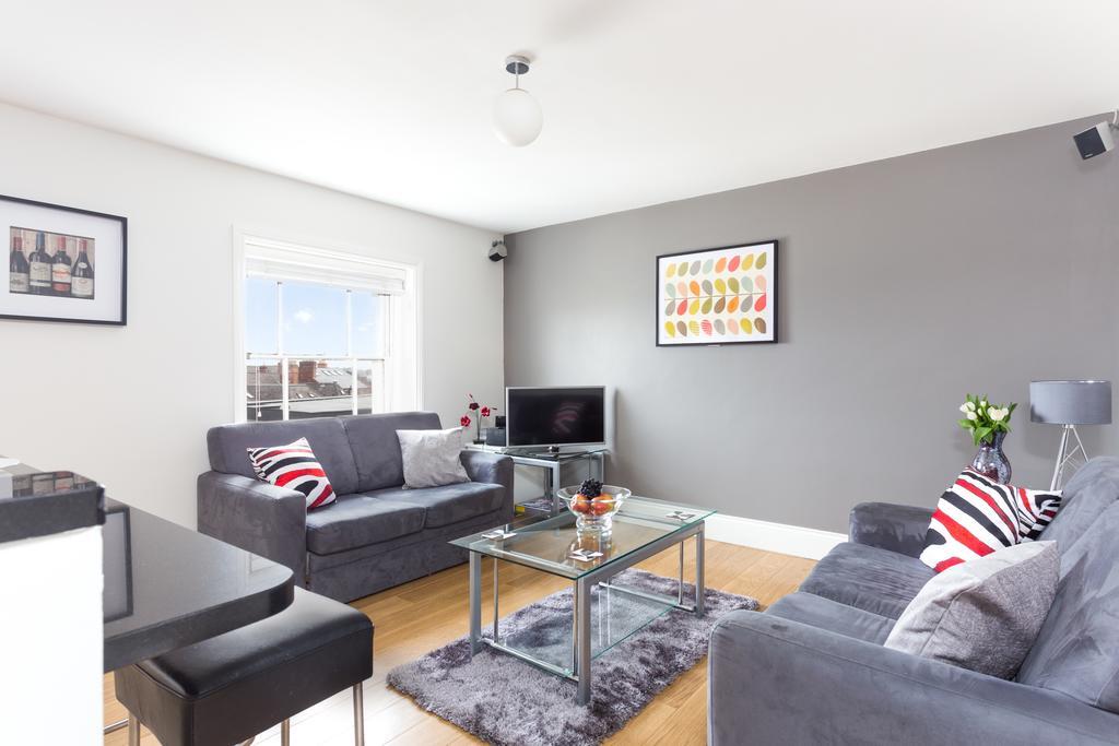 Park Heights Apartment *