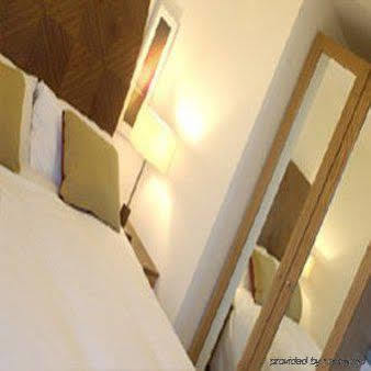 Aparthotel Premier 4*