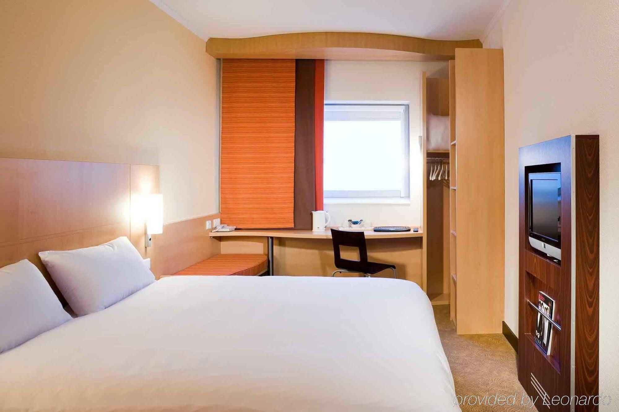 Hotel Ibis Centre 3*