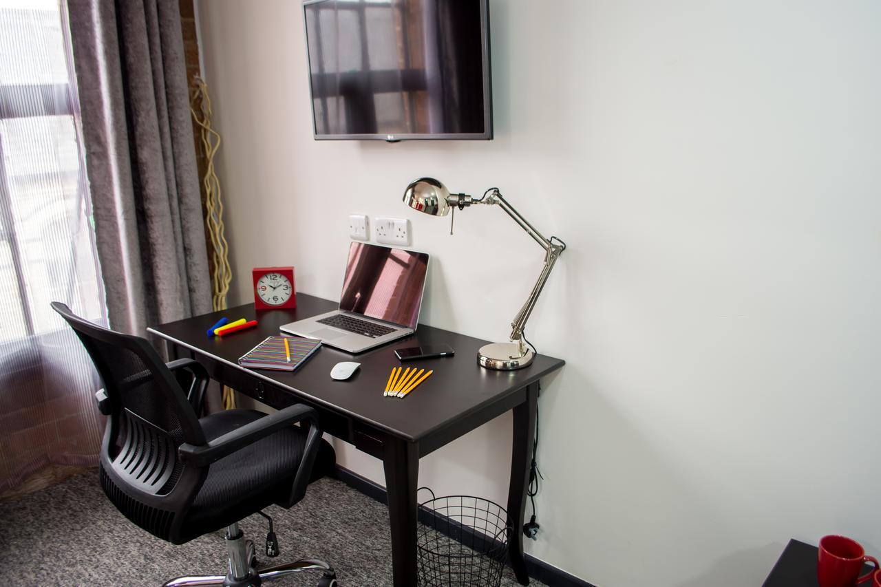 Trivelles Regency, Hotel