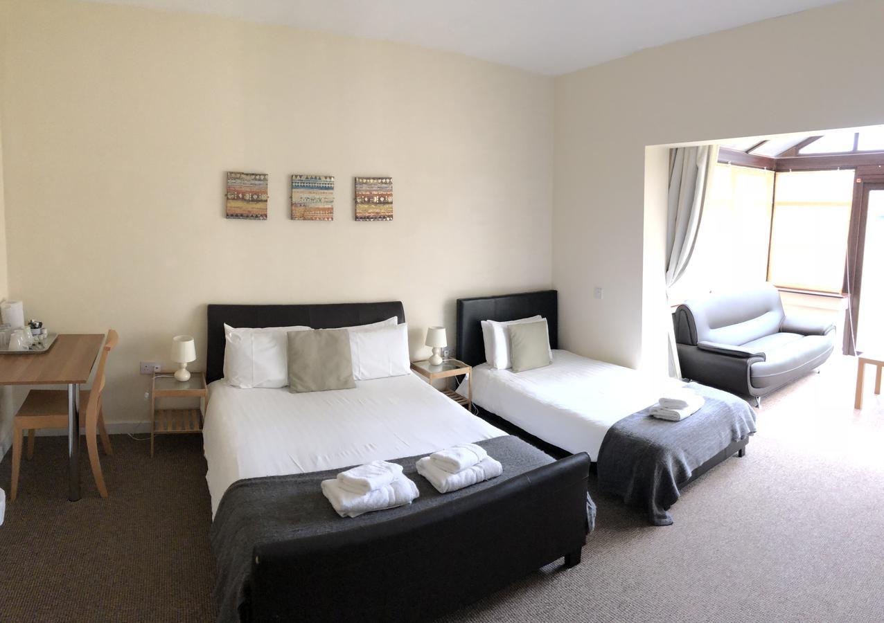 Rufford Court