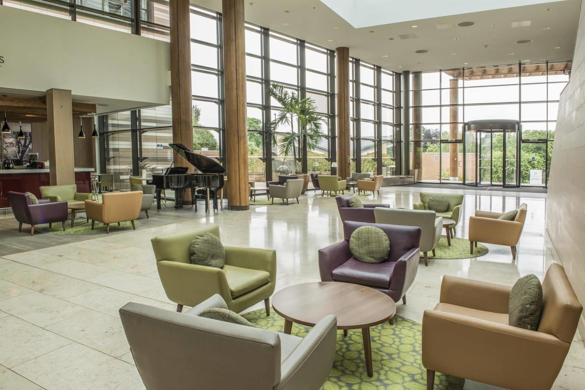 Hotel The Orchard & Restaurant