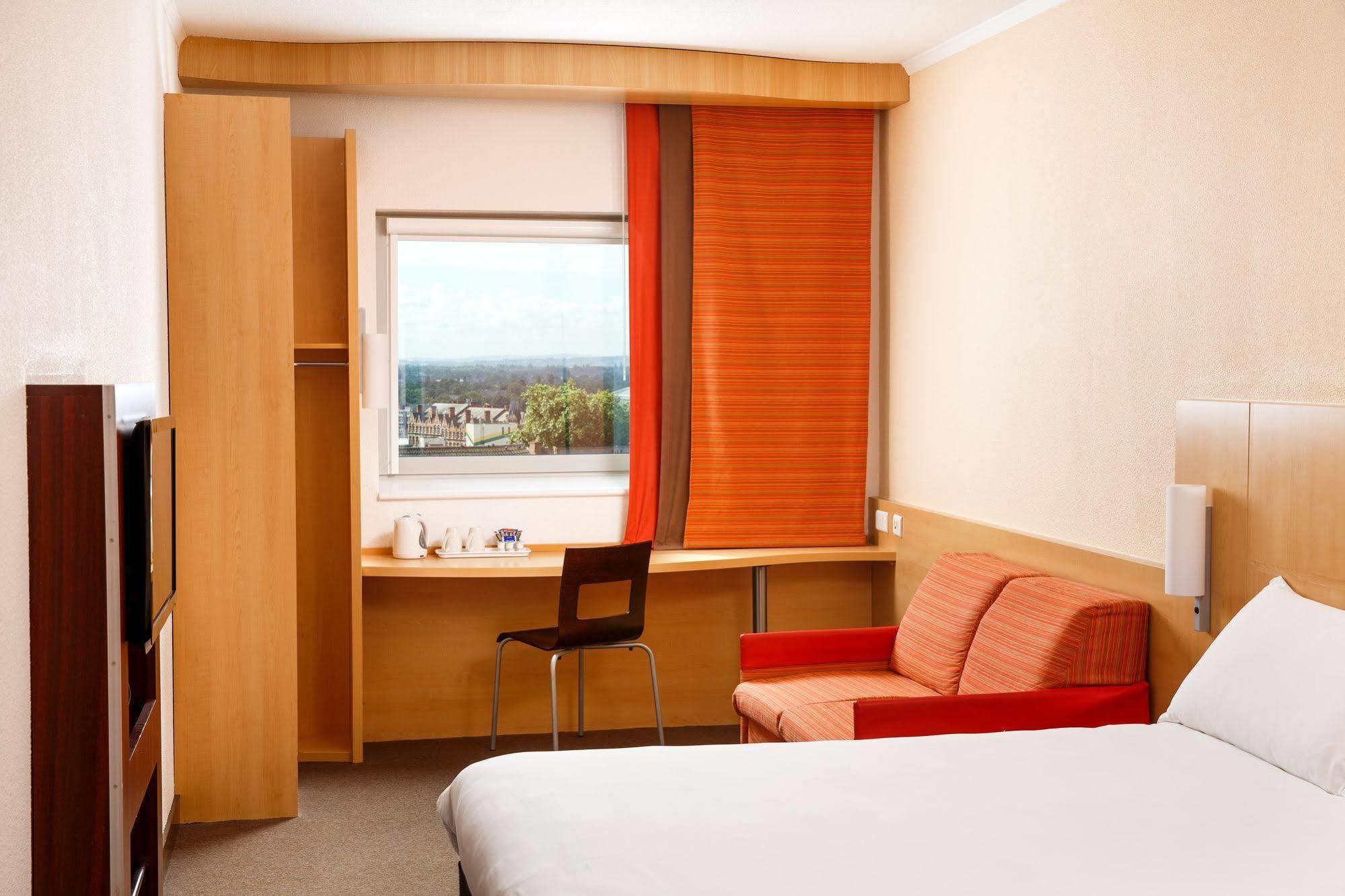 Ibis Centre 3*