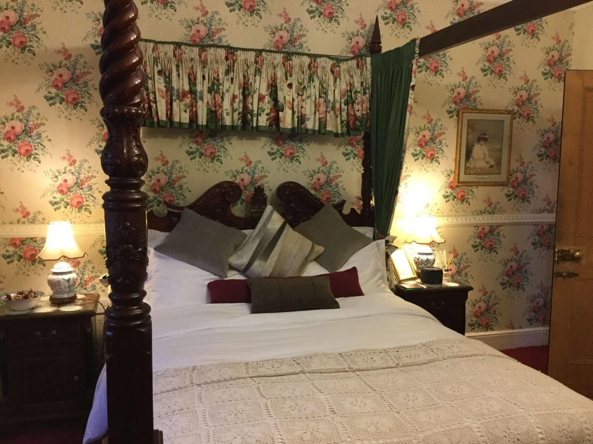 Nottingham Lodge Acomodação com café da manhã  4*