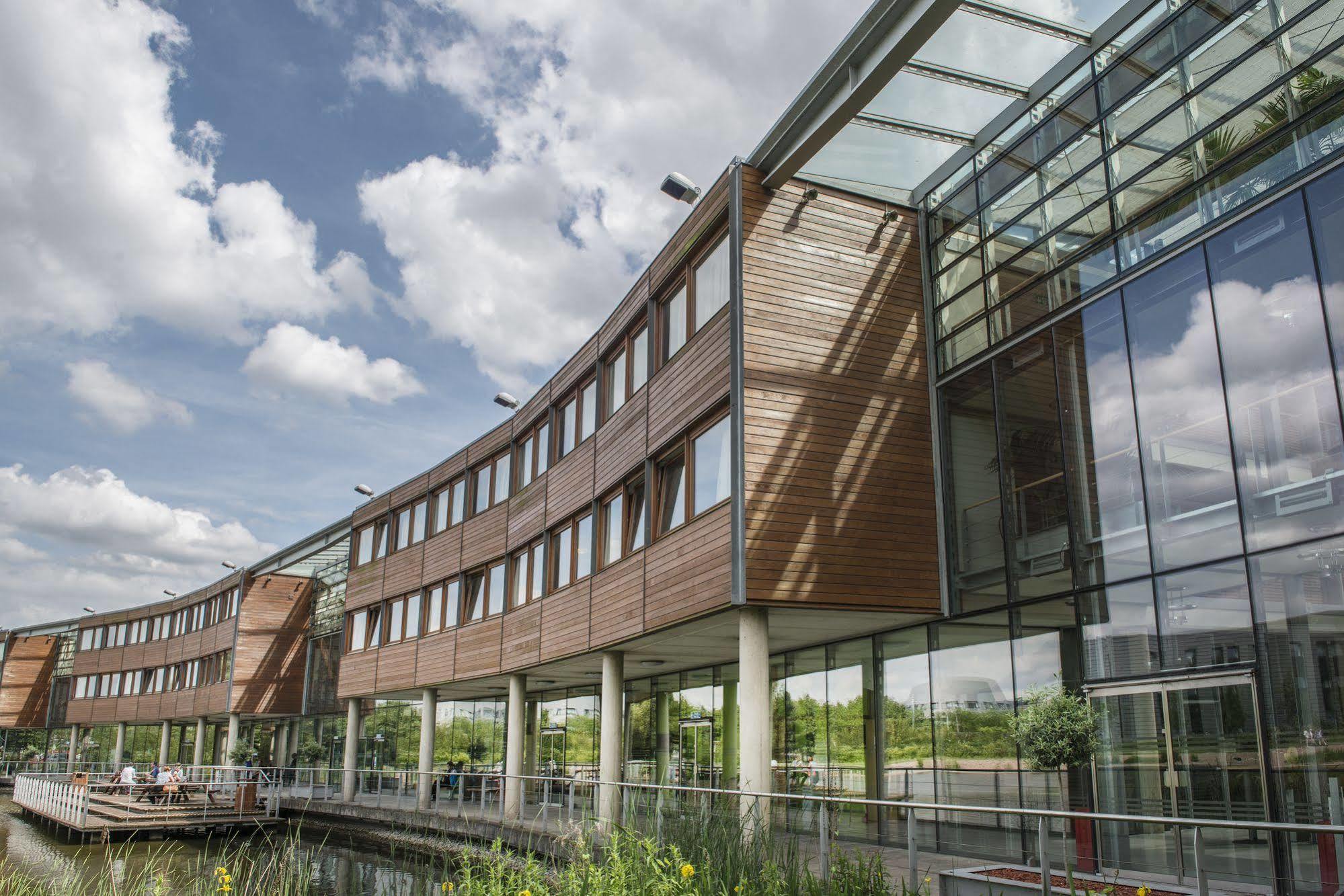 Hotel Jubilee Conference Centre 3*