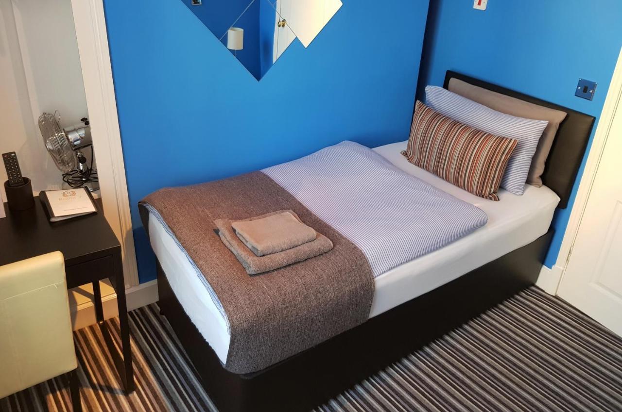 Hotel Robin 7 Centre 3*