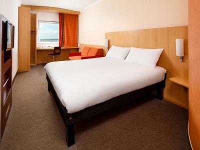 Hotel Ibis Centre 3*