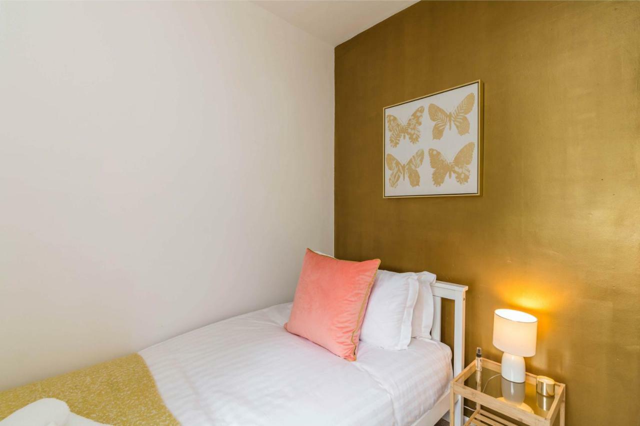 De Luxe Short Stays-mapperley House