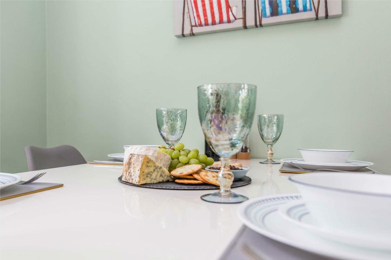 Apartment De Luxe Short Stays-mapperley House *