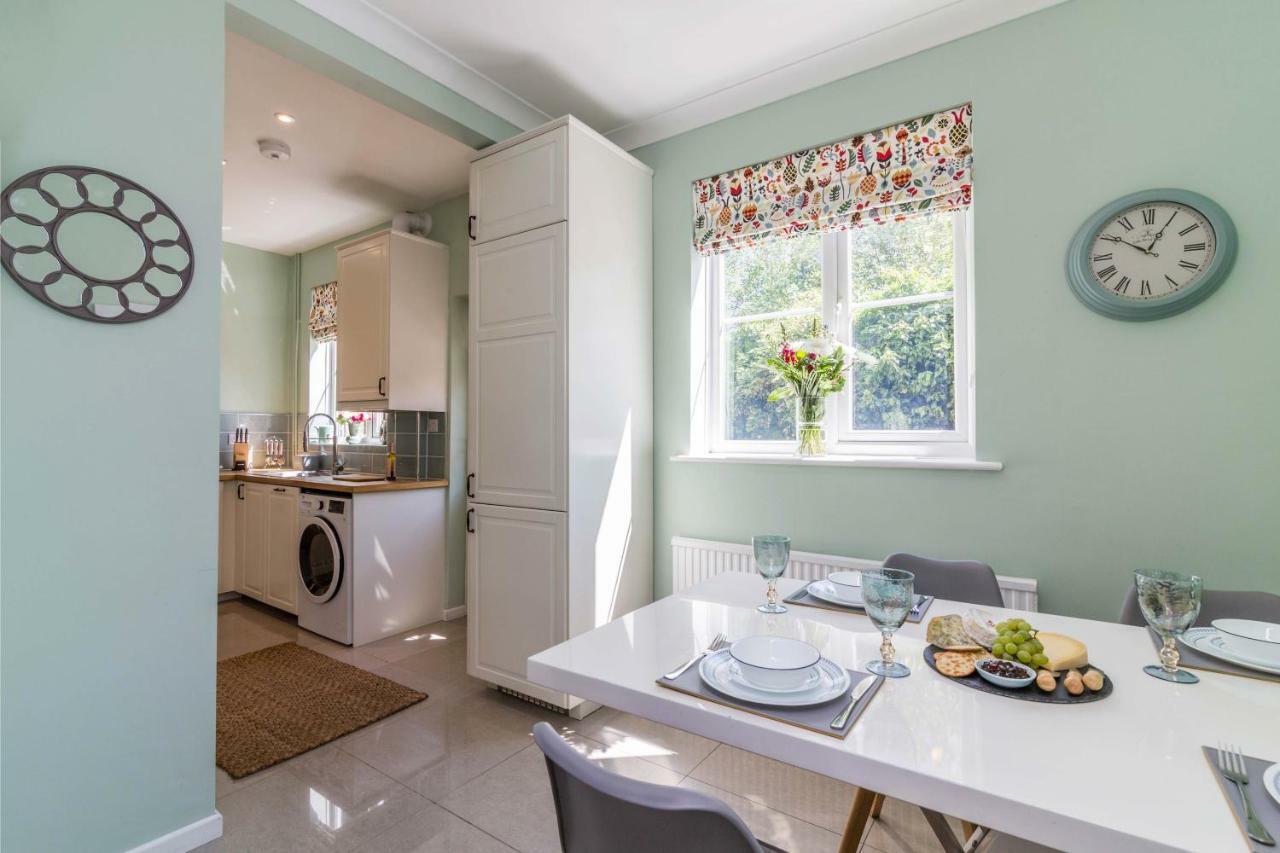 De Luxe Short Stays-mapperley House * Nottingham