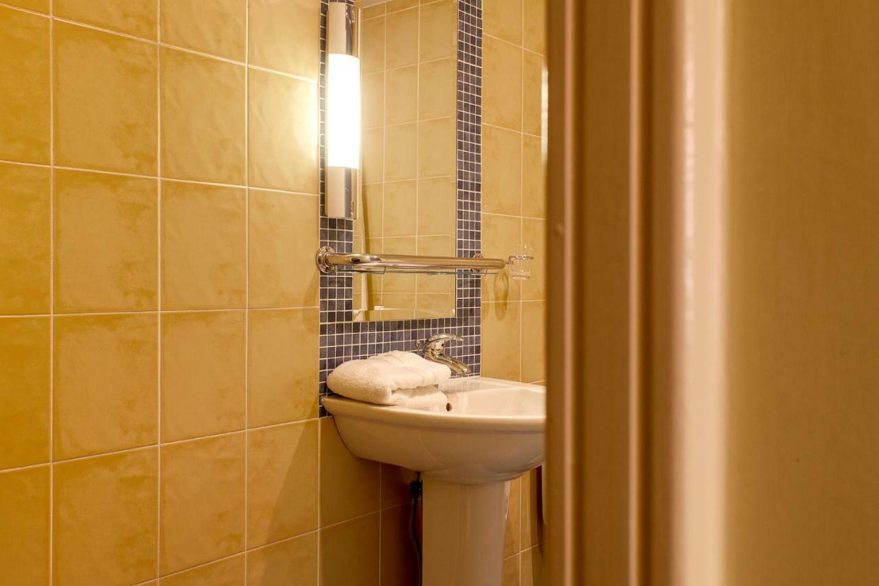 Bright Private - Peaceful Morden Location Apartment *