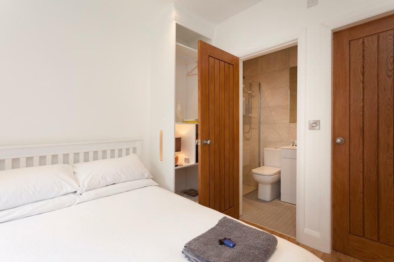The Woodpecker Snug * Nottingham