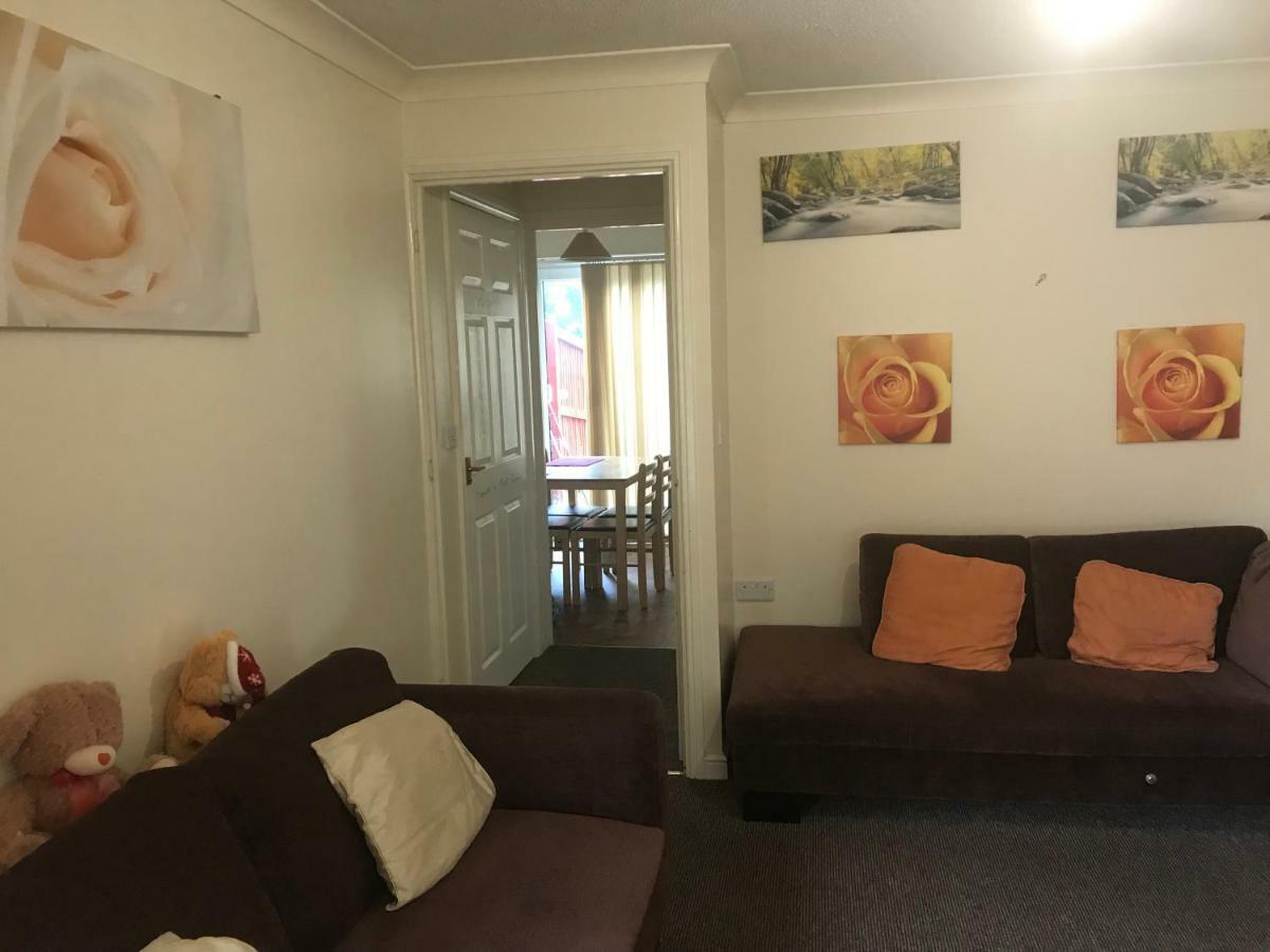 House Shared, New Build 36 3bedrooms Homestay *