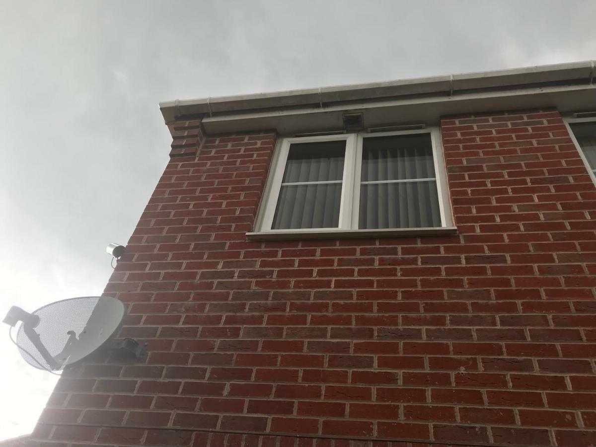 House Shared, New Build 36 3bedrooms Homestay *