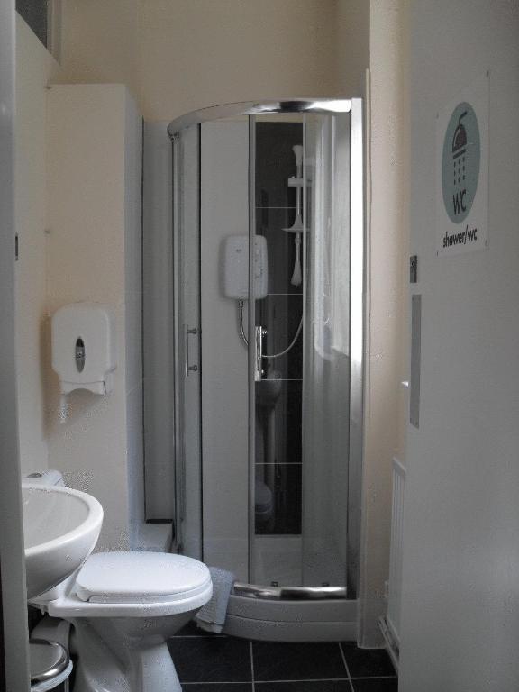 Igloo Backpackers & Annexe Hostel