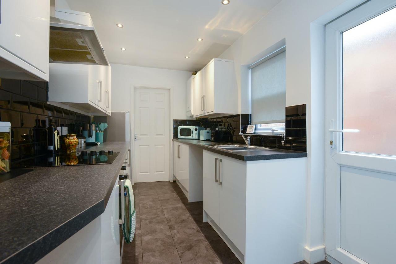 De Luxe Short Stays-beeston House Nottingham