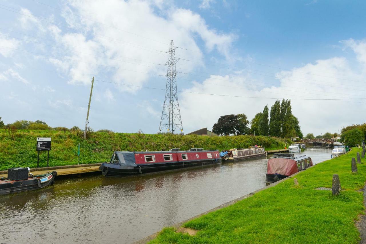 Apartment De Luxe Short Stays-beeston House