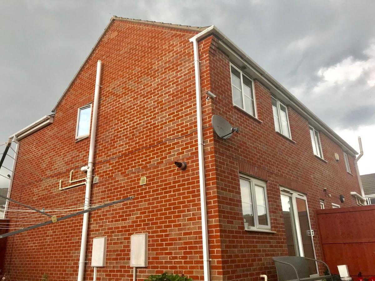 Homestay House Shared, New Build 36 3bedrooms *