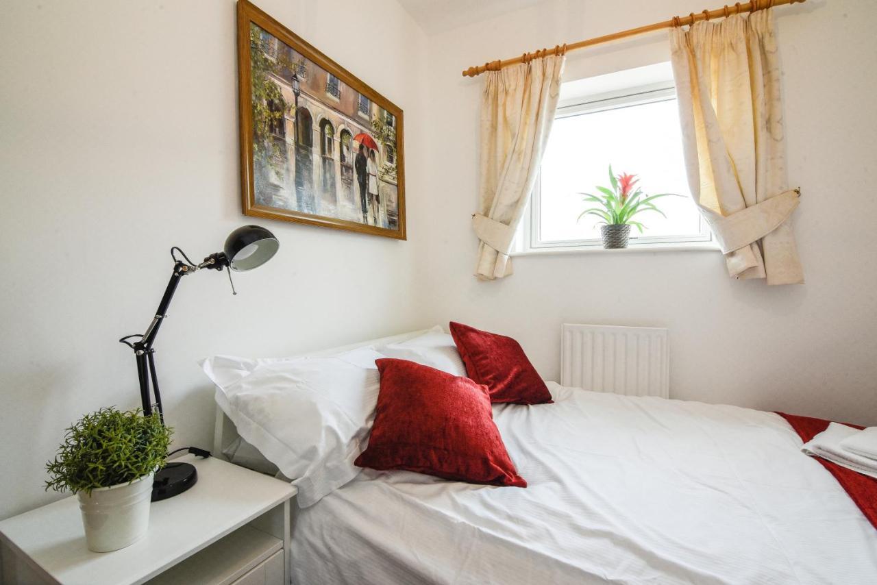 Dukes Riverside Penthouse, With Castle Views, Balcony And Parking Apartamento