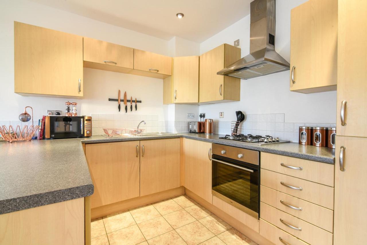 Dukes Riverside Penthouse, With Castle Views, Balcony And Parking
