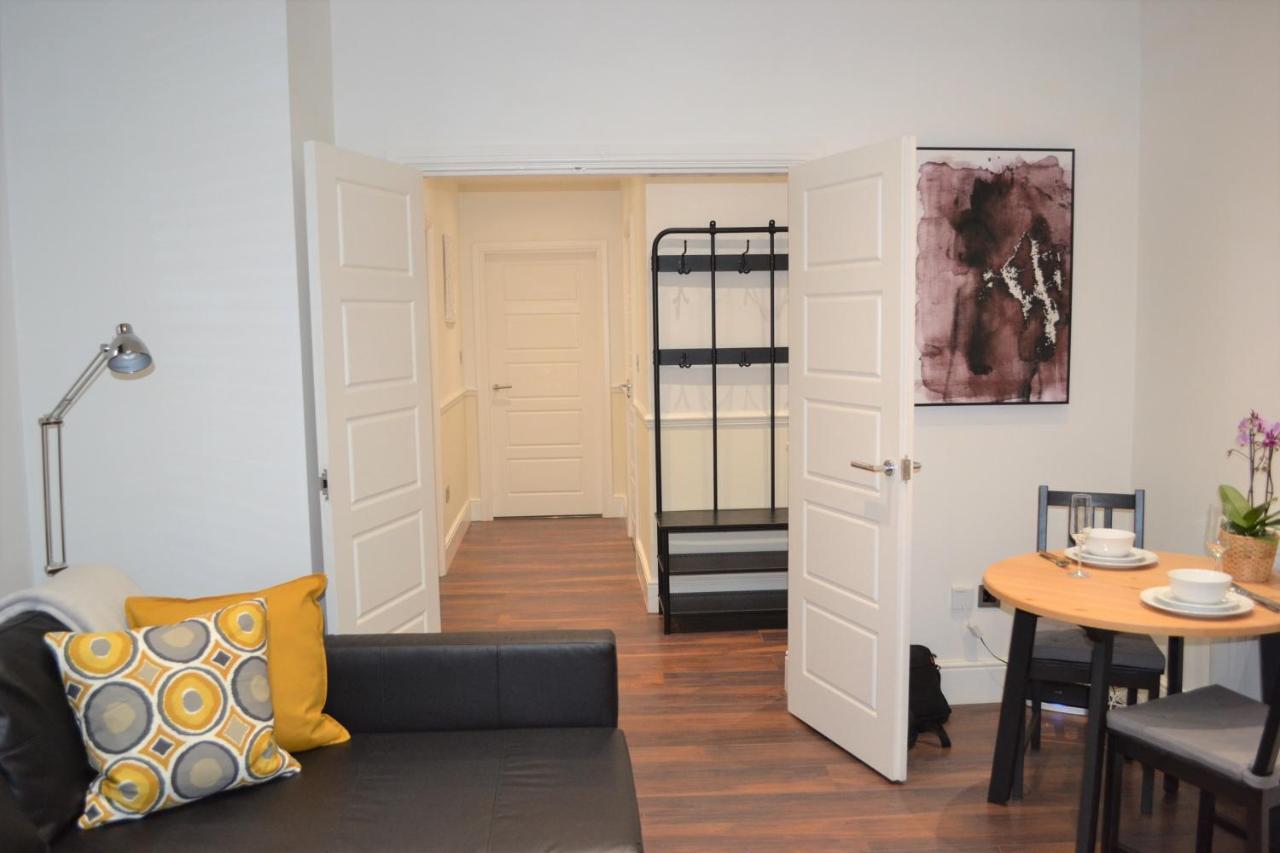 Onpoint - 2 Bed City Centre - Ideal Location! Apartment *