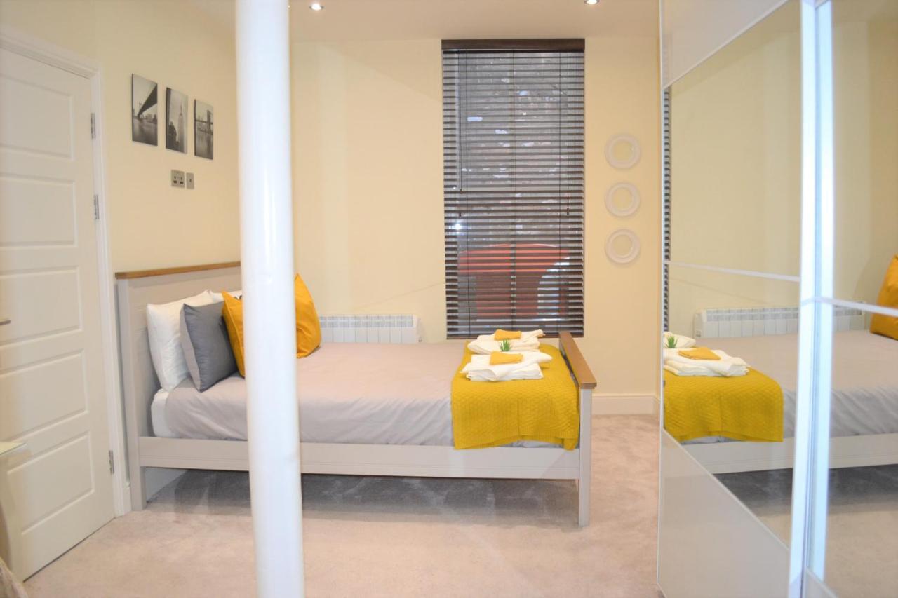 Onpoint - 2 Bed City Centre - Ideal Location! Apartment *