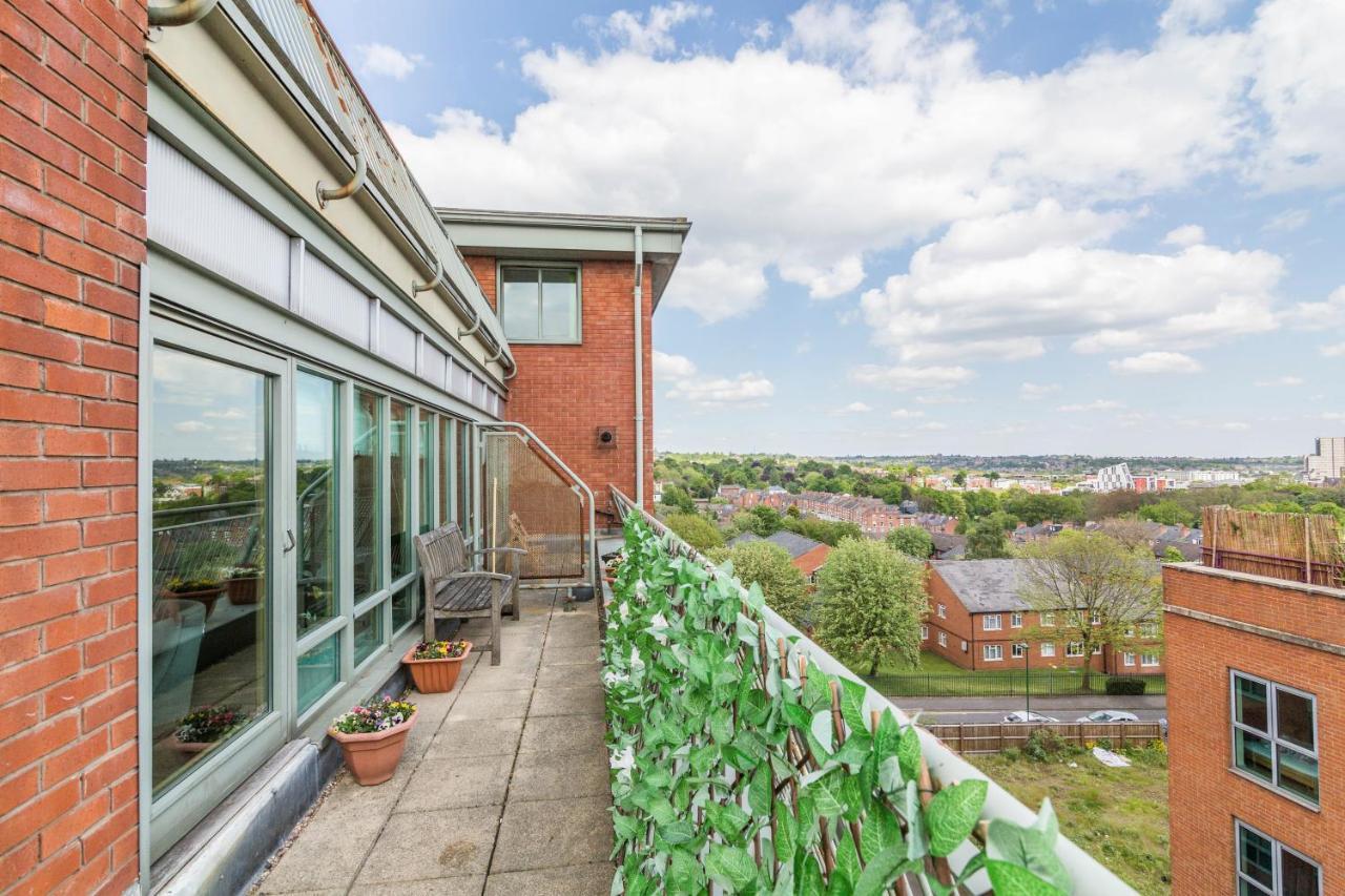 Raleigh Penthouse, Luxury With Balcony And Parking *