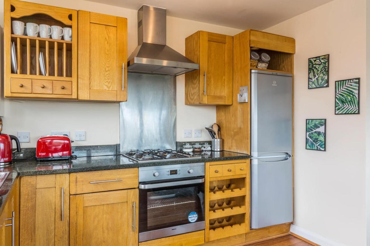 Raleigh Penthouse, Luxury With Balcony And Parking Apartment *