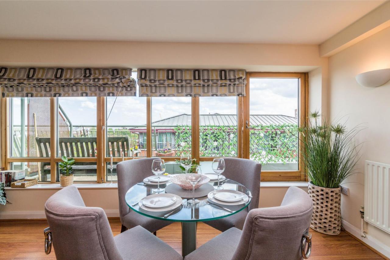Apartment Raleigh Penthouse, Luxury With Balcony And Parking
