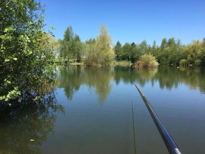 Elton Barn Fishery & Retreat *