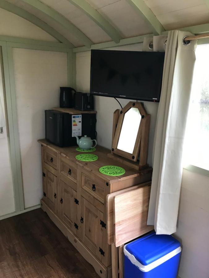 Elton Barn Fishery & Retreat Lodge Nottingham