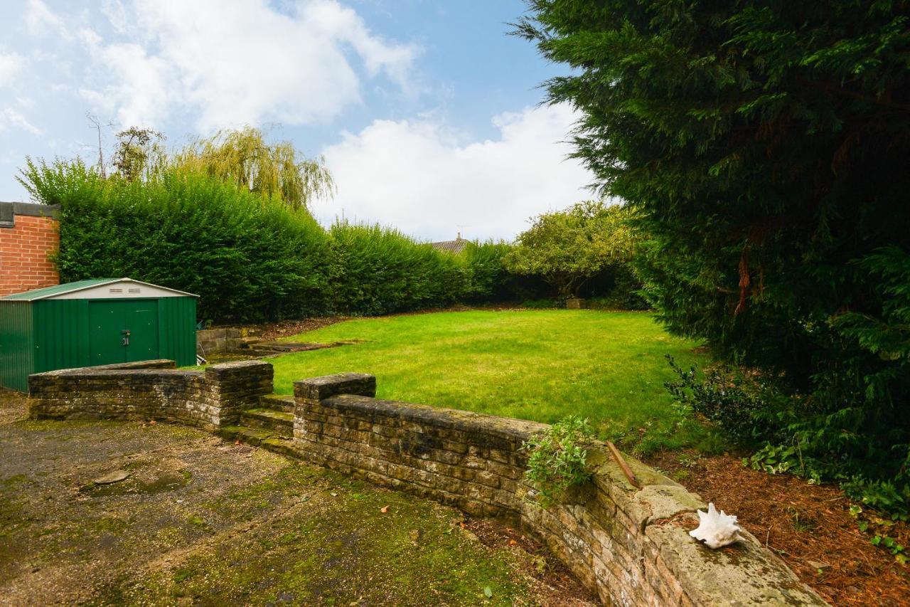 De Luxe Short Stays-middleton Nottingham