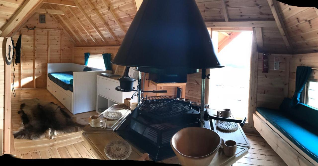 Elton Barn Fishery & Retreat Lodge *