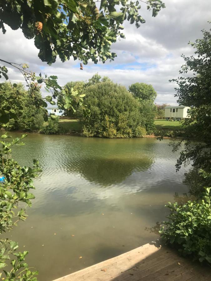 Elton Barn Fishery & Retreat