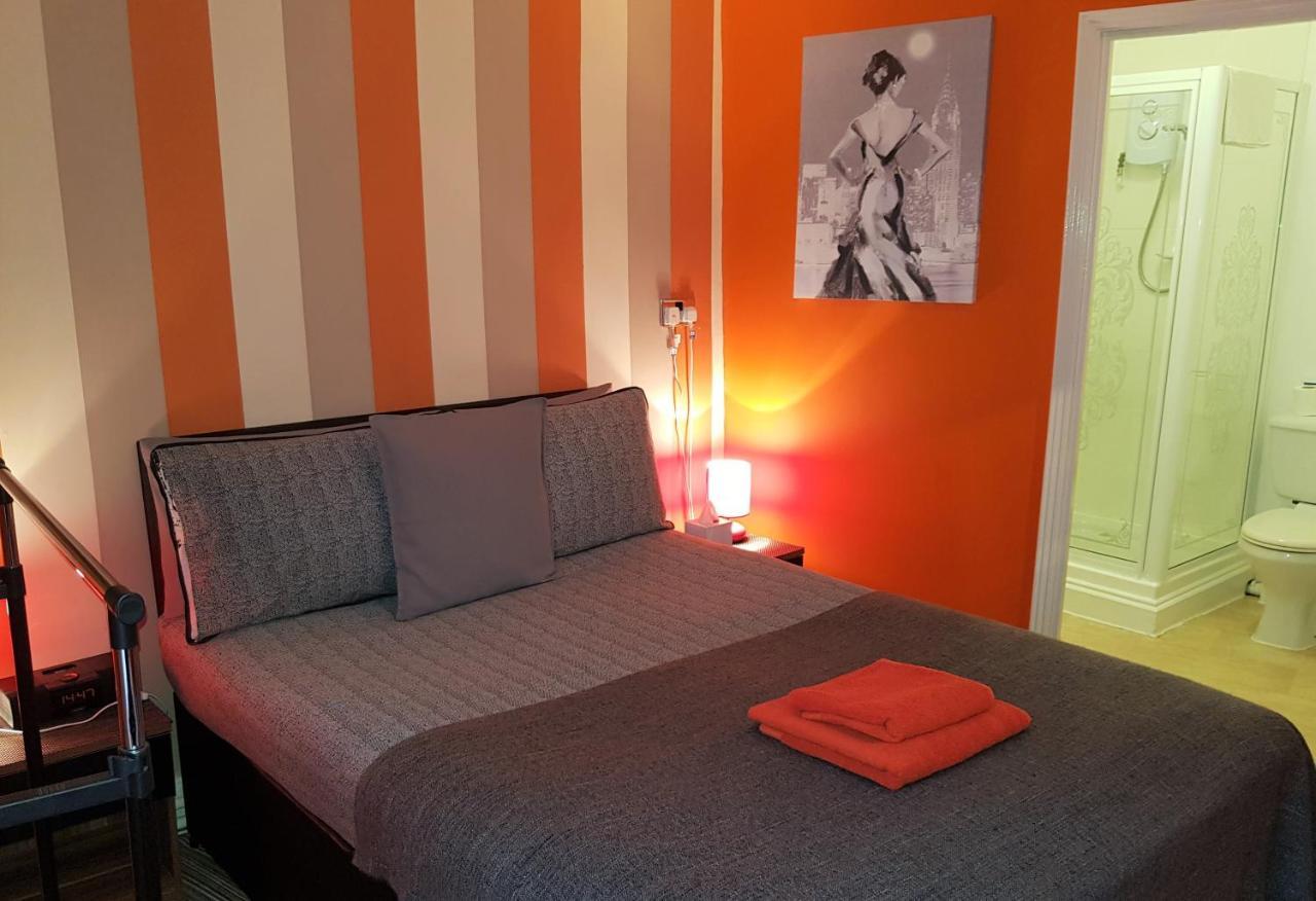 Robin 7 Centre Hotel 3*
