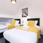 Castle View Apartment