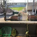 Apartment With Balcony West Bridgford