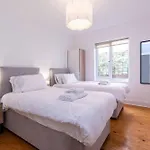 Gertrude House - Spacious 3Br Bungalow In Nottingham