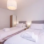 Gertrude House - Spacious 3Br Bungalow In Nottingham