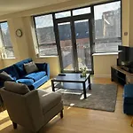 Modern 2 Bdr Flat In Nottingham City Centre With Free Parking